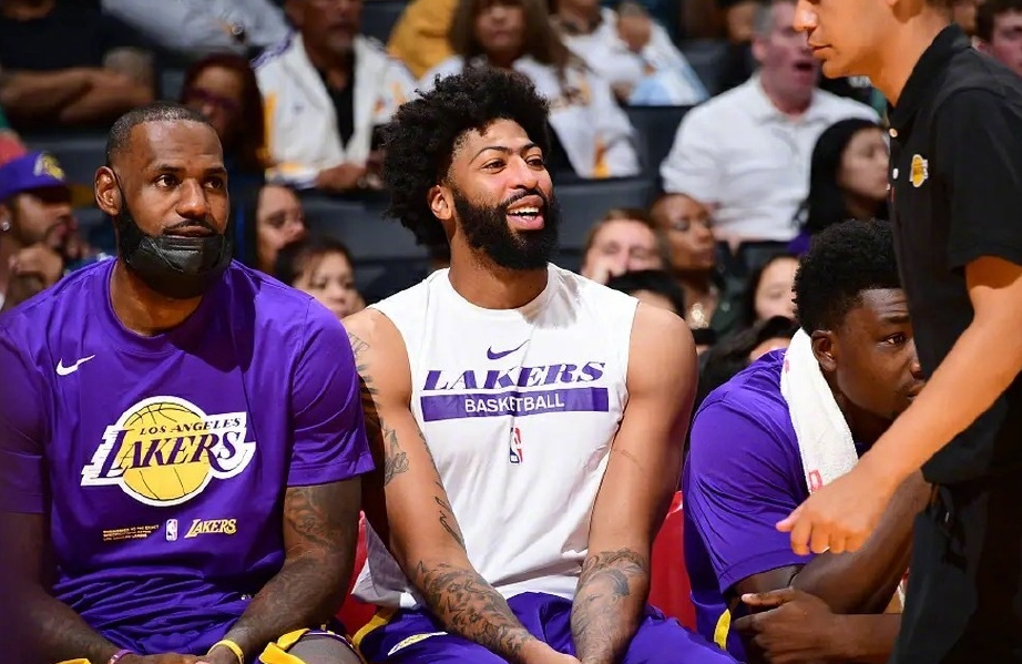 开云中国官网登录入口-加时末段圣安东尼奥马刺备战德甲，调整名单细节曝光，信心回归，轮换策略成焦点的简单介绍